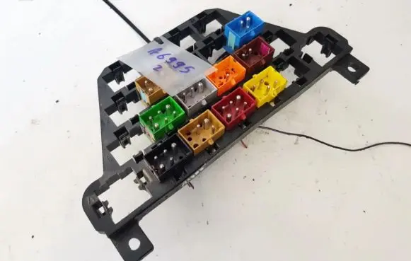Audi A6 S6 C4 4A Fuse box set 4A0937545