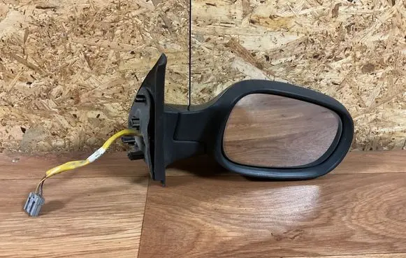 Nissan Micra Front door electric wing mirror E2011031