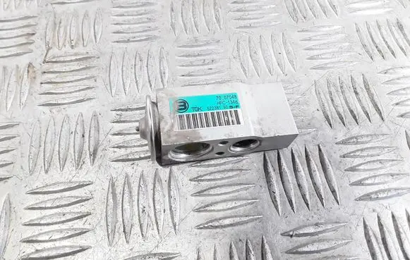 Air conditioning (A/C) expansion valve