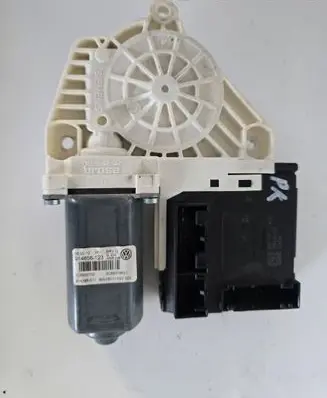 Volkswagen PASSAT CC Front door electric window regulator 3C8979702 3C8837462J