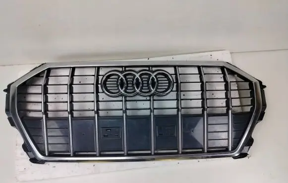 Audi Q3 F3 Front bumper upper radiator grill 03AU326 7047701 83A853651E