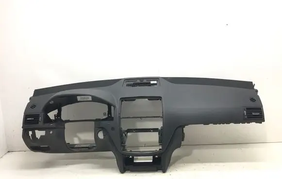 Mercedes-Benz C W204 Dashboard A2046803787