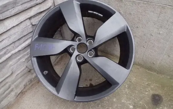 Jaguar E-Pace R19 alloy rim 