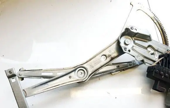 Opel Astra H Sliding door window regulator with motor 13100417