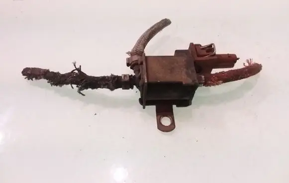 Ford Galaxy Turbo solenoid valve 028906283F 72189500