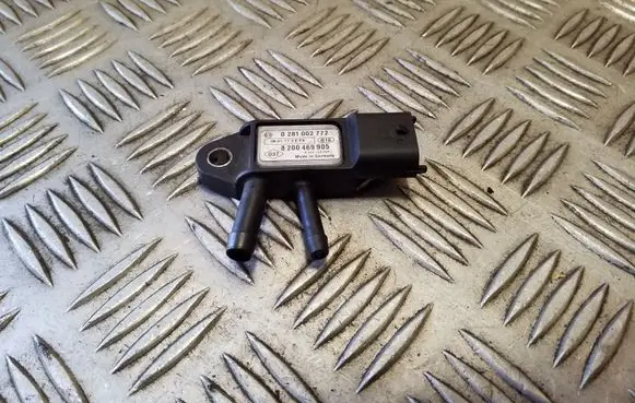 Suzuki Grand Vitara II Exhaust gas pressure sensor 0281002772 8200469905