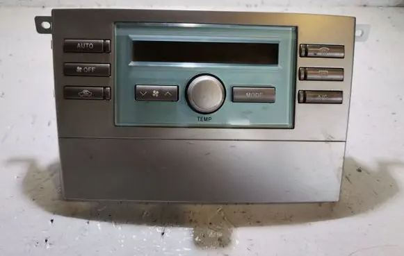 Toyota Corolla Verso AR10 Climate control unit 559000F020