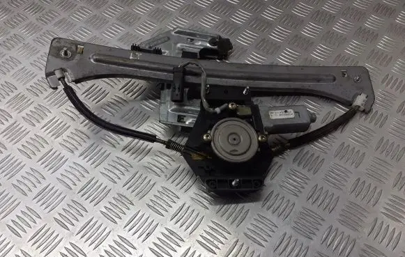 Chrysler PT Cruiser Front door electric window regulator 04724559