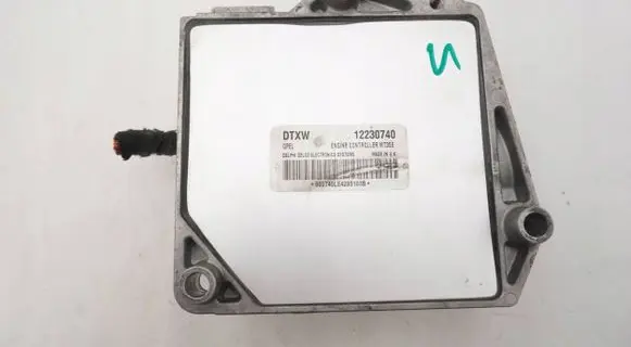 Opel Zafira B Engine control unit/module 12230740
