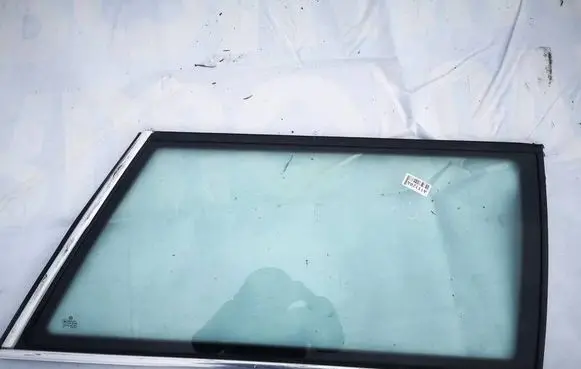 Volkswagen PASSAT B5.5 Rear side window AS2