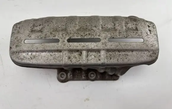 Volkswagen PASSAT B7 Heat shield in engine bay 03C253041