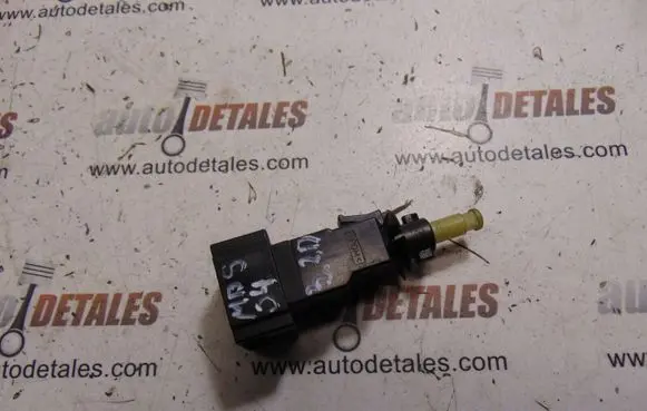 Mercedes-Benz S W220 Brake pedal sensor switch A0015452109
