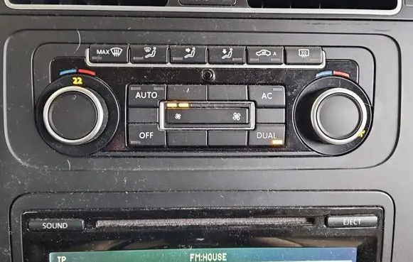 Volkswagen Touran I Climate control/heater control trim 5K0907044ER IMPRK1577549
