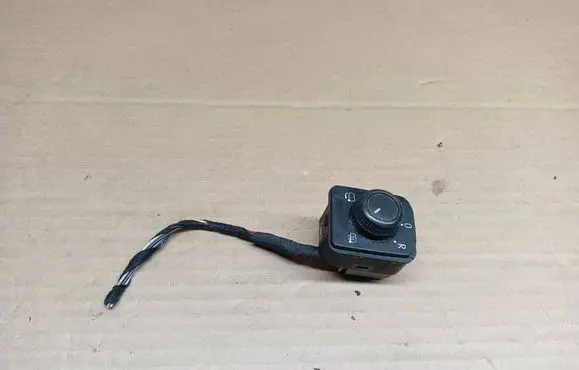Volkswagen PASSAT B8 Wing mirror switch 3G0959565B