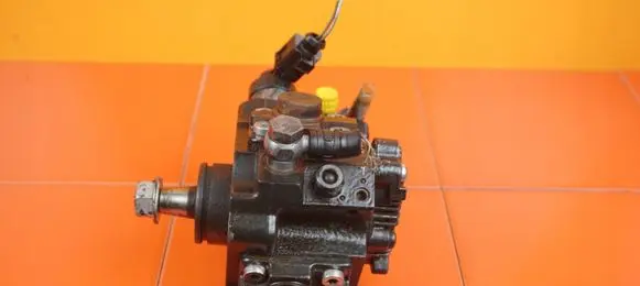 Audi Q7 4L Fuel injection high pressure pump 059130755S BUG