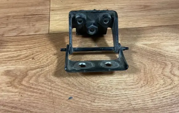 Ford Mondeo MK IV Engine bonnet/hood hinges EGFGB