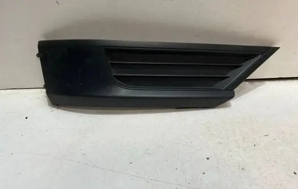 Volkswagen T-Roc Front fog light trim/grill 2GA853666