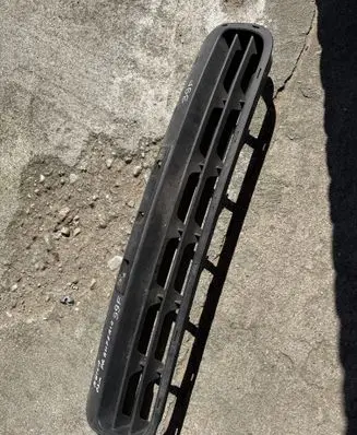 Opel Agila A Front bumper lower grill 09212423
