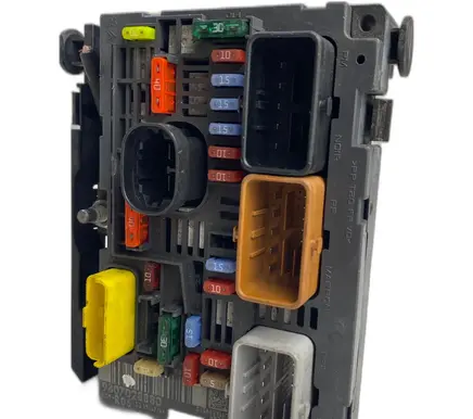 Citroen Berlingo Fuse box set 9807028880 R05