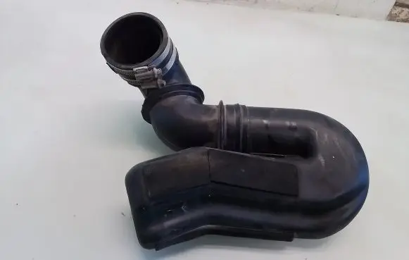 Suzuki Swift Cultus Air intake hose/pipe