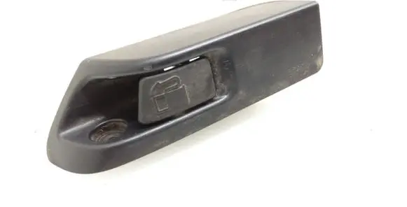 Toyota Prius+ (ZVW40) Fuel tank opening switch 
