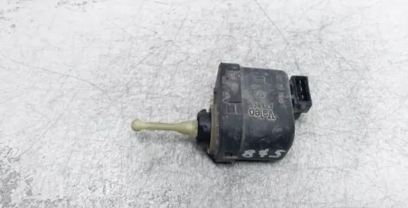 Headlight level adjustment motor