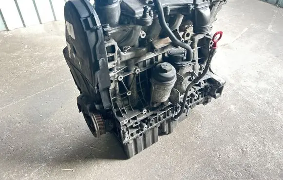 Volvo V70 Engine D5244T 212577