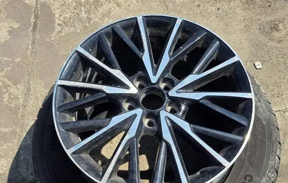 Toyota C-HR I R18 alloy rim