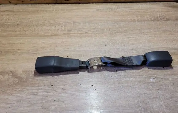 Toyota Prius (XW20) Rear seatbelt buckle E034601