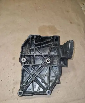 Audi A6 S6 C5 4B A/C compressor mount bracket 038260885C