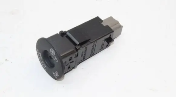 Nissan X-Trail T32 Passenger airbag on/off switch 