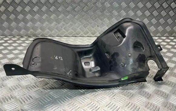 Volkswagen Touareg II Heat shield in engine bay 7P6819512C 7P6819512
