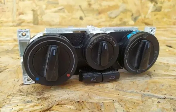 Volkswagen Golf IV Climate control unit EEEEEEEE