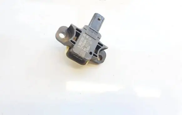 Mercedes-Benz A W176 Airbag deployment crash/impact sensor a1668210351 56054084aa