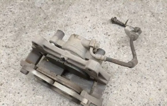 Volvo XC90 Front brake caliper 31381549