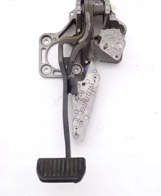 Land Rover Freelander 2 - LR2 Brake pedal 6G92-2D094-HD