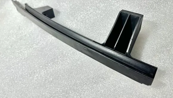Hyundai i40 Rear door windshield rail 835453Z000