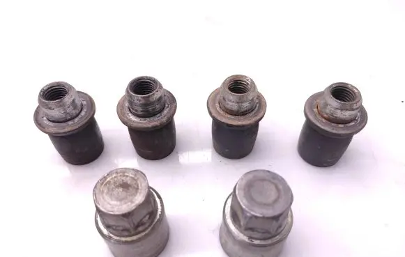 Mitsubishi L200 Nuts/bolts 