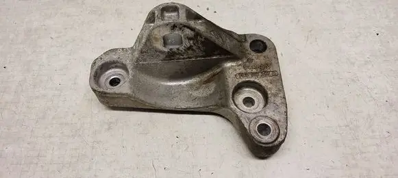 Volkswagen Transporter - Caravelle T5 Engine mounting bracket 7H0199207B