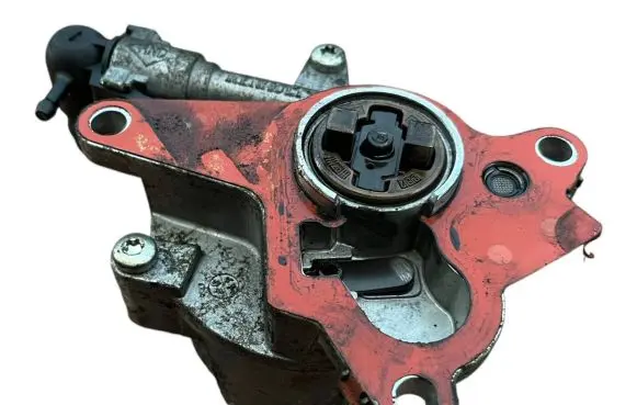 Renault Laguna III Vacuum pump 8200683981