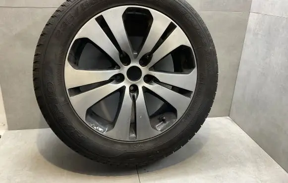 KIA Sportage R18 alloy rim 529103U300
