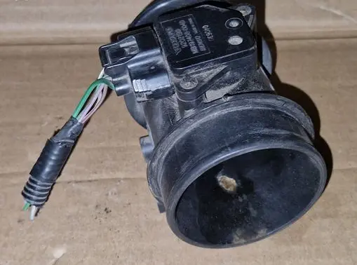 Volvo S60 Mass air flow meter 9202199