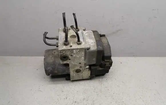 Volkswagen PASSAT B5.5 ABS Pump 0273004286 8E0614111H 0265220481
