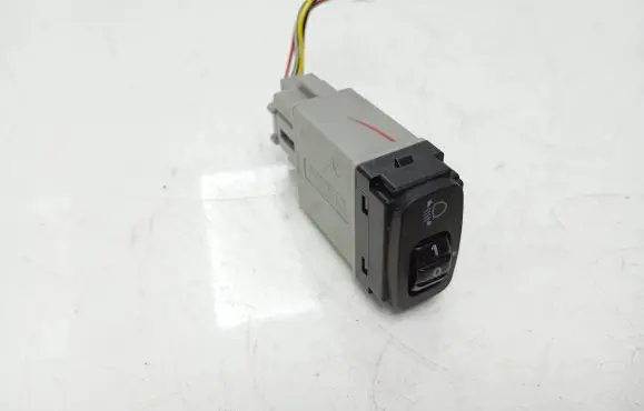 Mitsubishi Lancer VIII Headlight level height control switch 7J16