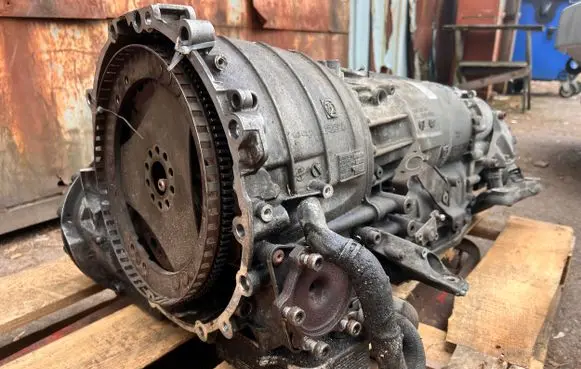 Audi A8 S8 D3 4E Automatic gearbox JLM 6HP26A 09E300037B