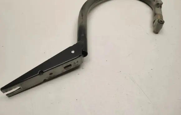 Mercedes-Benz E C207 W207 Tailgate/trunk/boot hinge A2077500528