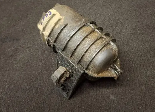 BMW 5 E39 Vacuum air tank 11652247620