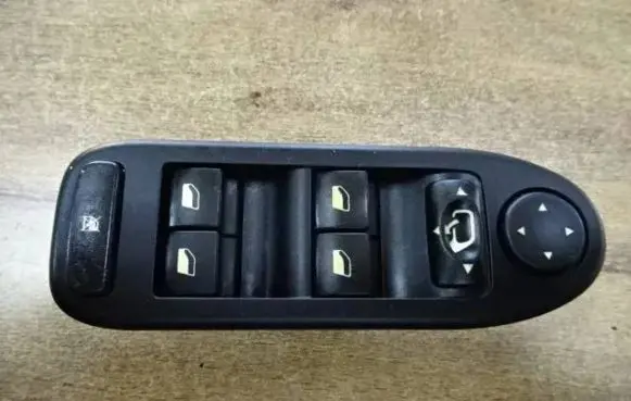 Citroen C5 Electric window control switch 96514299XT