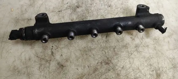 Fuel main line pipe
