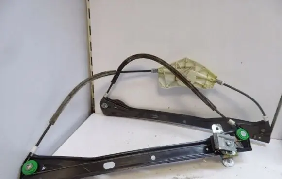 Volkswagen Jetta V Front door manual window regulator 994856108